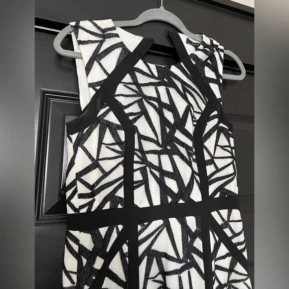 BCBG black and white gown - Picture 3 of 5